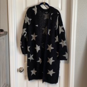 Torrid sz 2 long line star pattern soft sweater